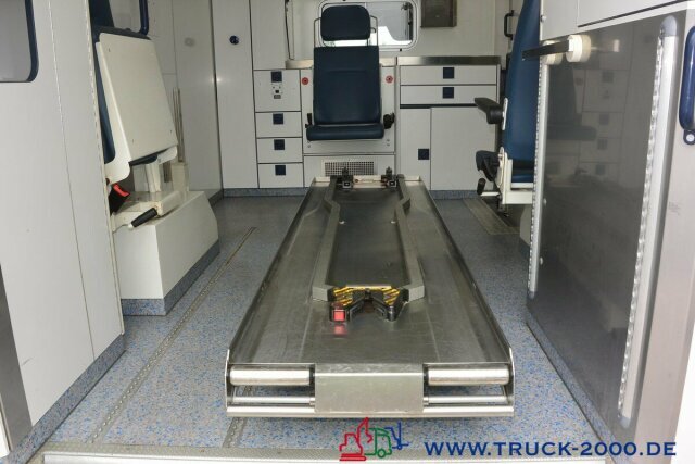 Ambulance Mercedes-Benz Sprinter 516 CDI Intensiv- Rettung- Krankenwagen: picture 5