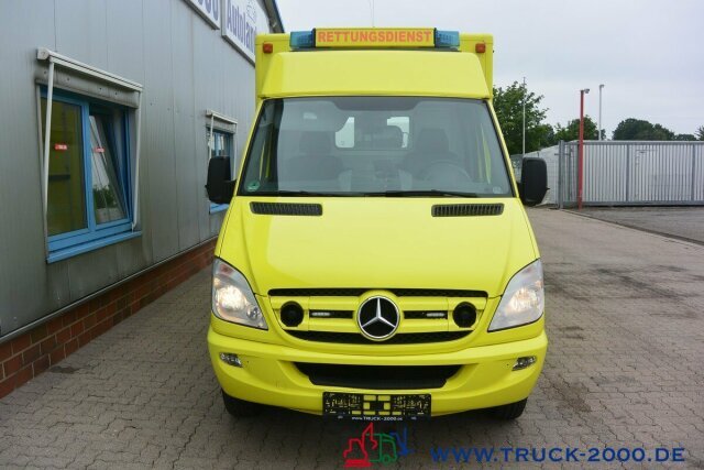 Ambulance Mercedes-Benz Sprinter 516 CDI Intensiv- Rettung- Krankenwagen: picture 14