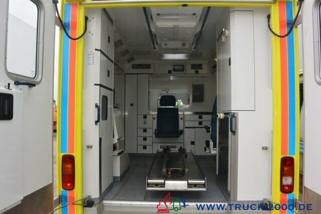 Ambulance Mercedes-Benz Sprinter 516 CDI Intensiv- Rettung- Krankenwagen: picture 2