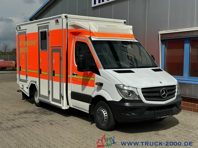 Ambulance Mercedes-Benz Sprinter 519 CDI RTW Rettung Krankenwagen 124TKM: picture 2