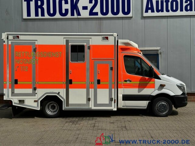 Ambulance Mercedes-Benz Sprinter 519 CDI RTW Rettung Krankenwagen 124TKM: picture 13