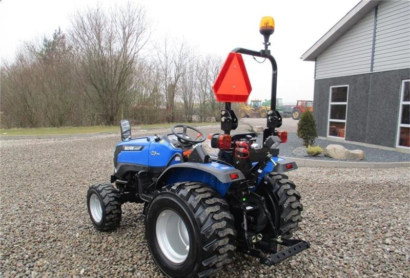 Municipal tractor Solis 26 6+2 Gearmaskine med servostyring og industrihju