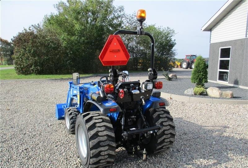 Municipal tractor Solis 26 6+2 gearmaskine med Servostyrring og fuldhydrau