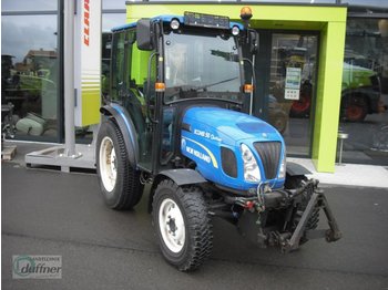 Municipal tractor New Holland Boomer 50 HST: picture 1