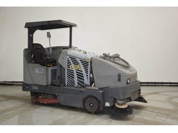 Road sweeper Nilfisk CR1200: picture 1