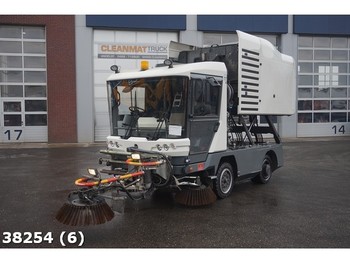 Road sweeper Ravo 530 CD Euro 5 with 3-rd brush: picture 1