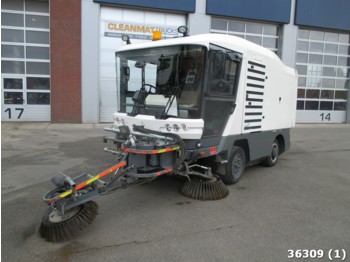 Road sweeper Ravo 530 CD with 3-rd brush: picture 1