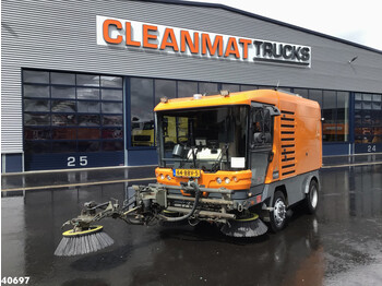 Road sweeper Ravo 580 EURO 5 80 km/h with 3-rd brush: picture 1
