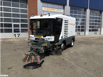Road sweeper Ravo 5-SERIES 580 with 3-rd brush: picture 1