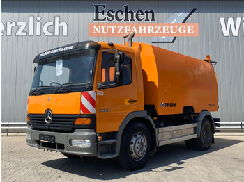 Road sweeper Mercedes-Benz 1523 L