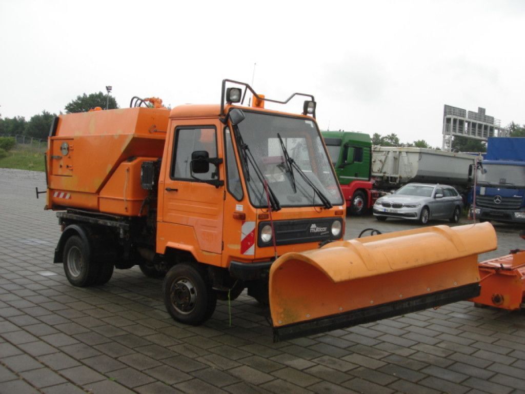 Road sweeper Multicar M26  2-Achs Allradkipper