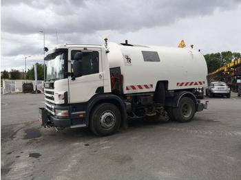 Road sweeper Scania 94G-260: picture 1