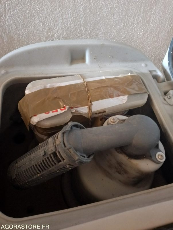 Scrubber dryer AUTOLAVEUSE A CONDUCTEUR PORTE NILFISK BR 652/752