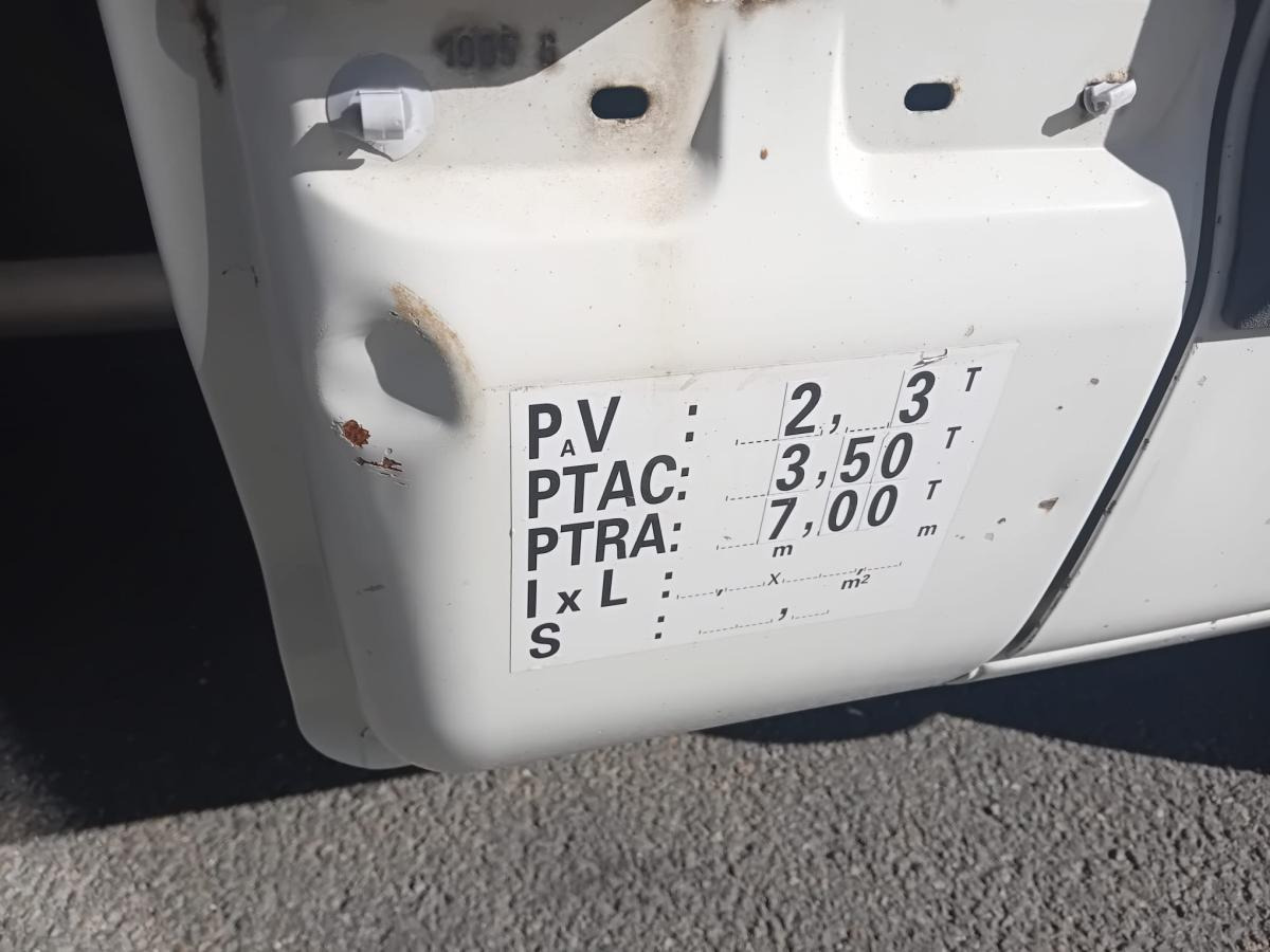 Tow truck Iveco 35C14HPI