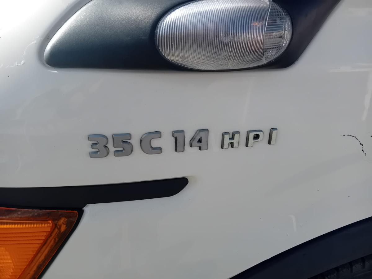 Tow truck Iveco 35C14HPI