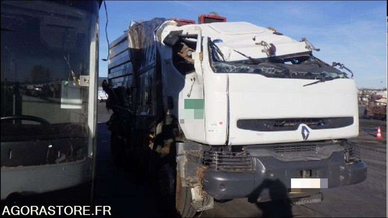 Vacuum truck ENGIN DE VOIERIE RENAULT KERAX 255 - 1999 - 397048km