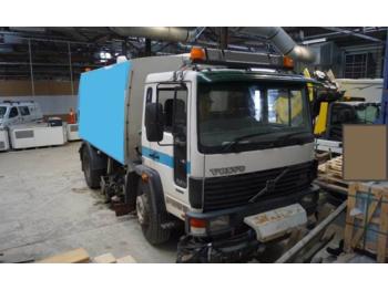 Road sweeper Volvo FL618: picture 1