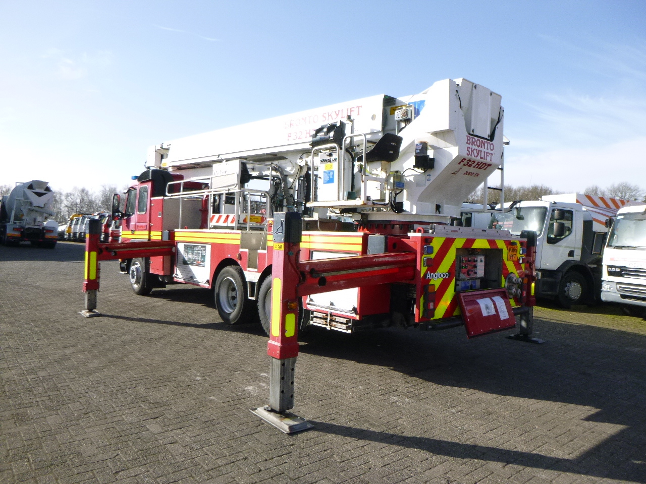 Fire truck Volvo FM12 6x4 RHD Bronto Skylift F32HDT Angloco fire truck: picture 8