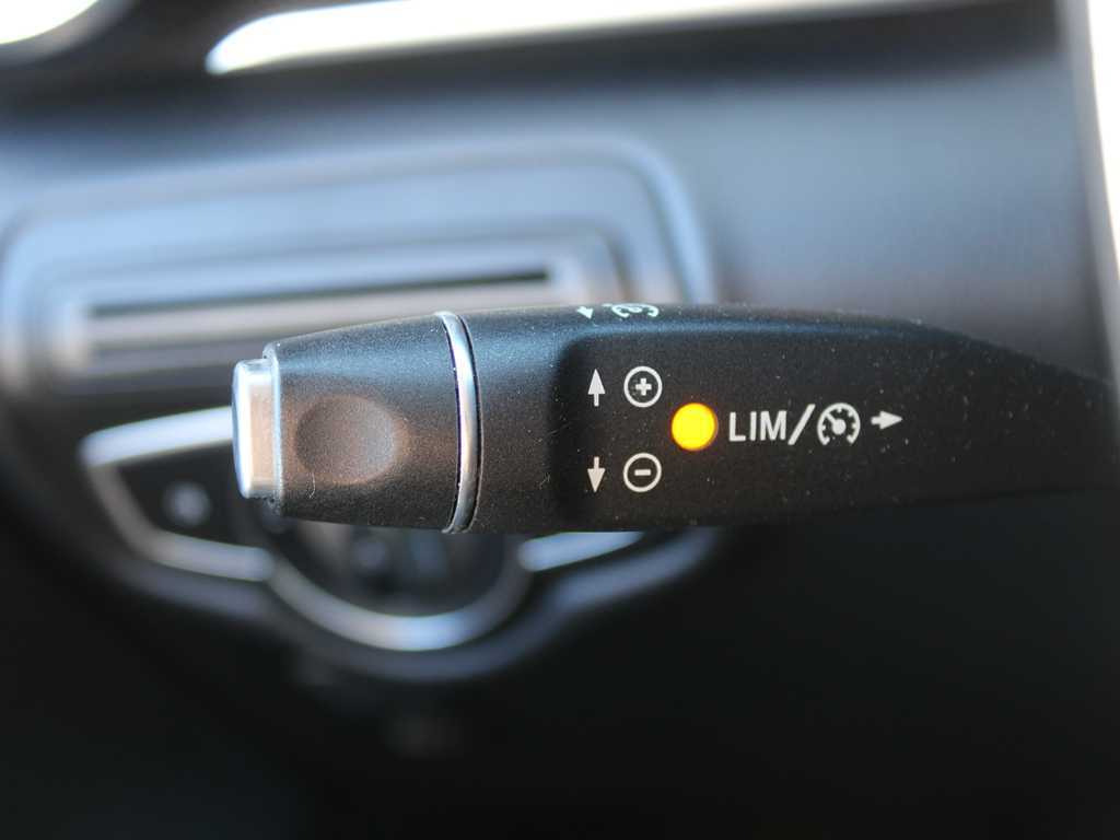 Car Mercedes-Benz V 220d, 7 SEATS, CAMERA