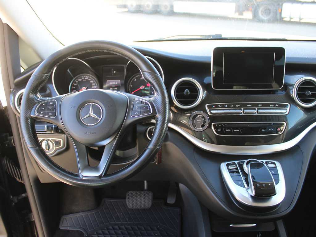 Car Mercedes-Benz V 220d, 7 SEATS, CAMERA