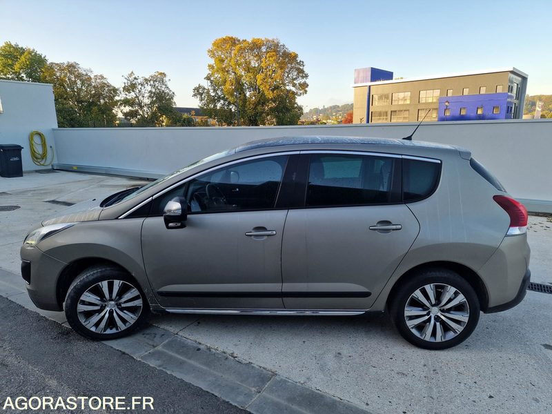 Car PEUGEOT 3008