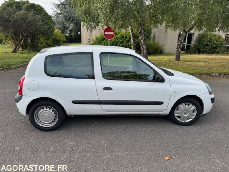 Car RENAULT CLIO SOCIETE