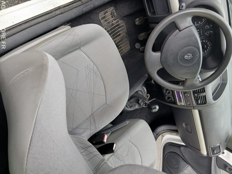 Car RENAULT CLIO SOCIETE