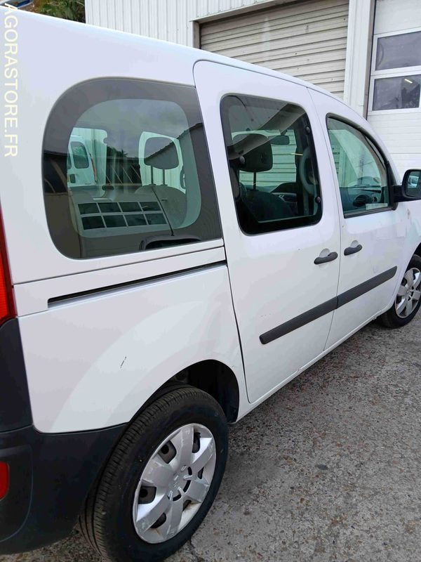 Car RENAULT KANGOO