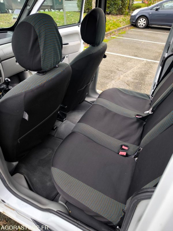 Car RENAULT Kangoo 5 places