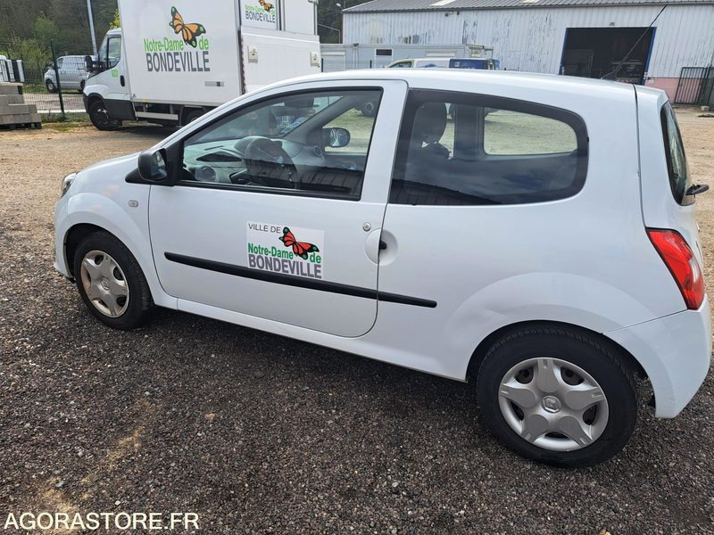 Car RENAULT TWINGO 92000KM 20/09/2011