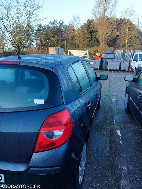 Car Renault Clio