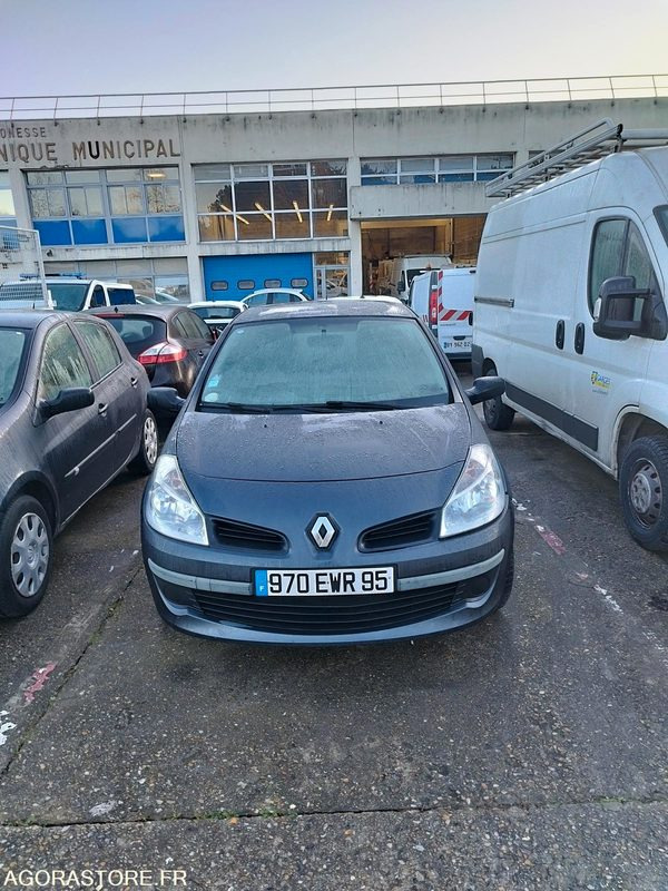 Car Renault Clio