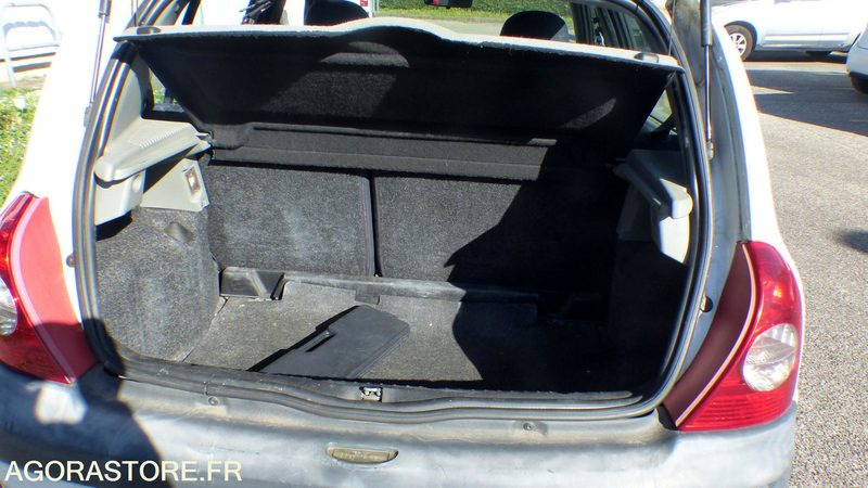 Car Renault Clio 5 portes phase II 1.2L 75CV