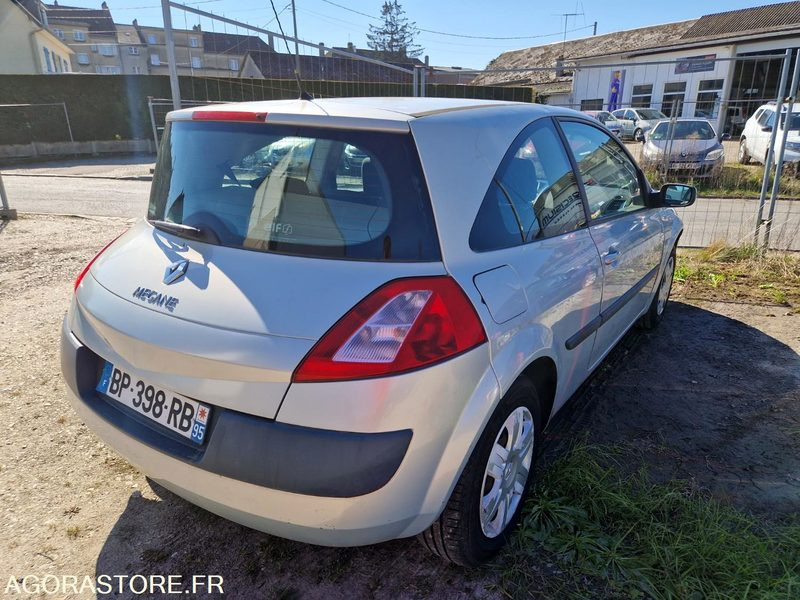 Car Renault Megane - BP398RB - 110348km - 2004