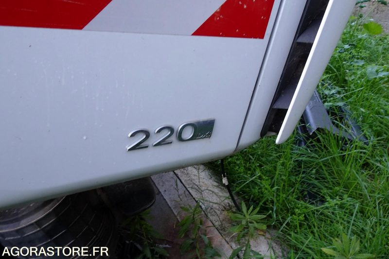 Car Renault Midlum 220 DXI