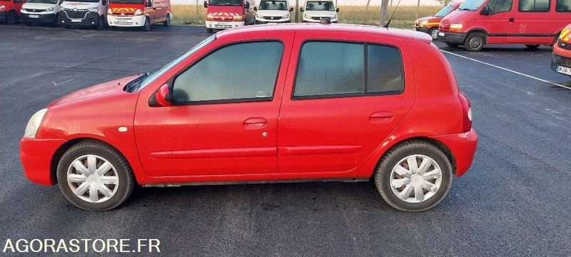 Car renault clio 1.5 dci  (roulante)