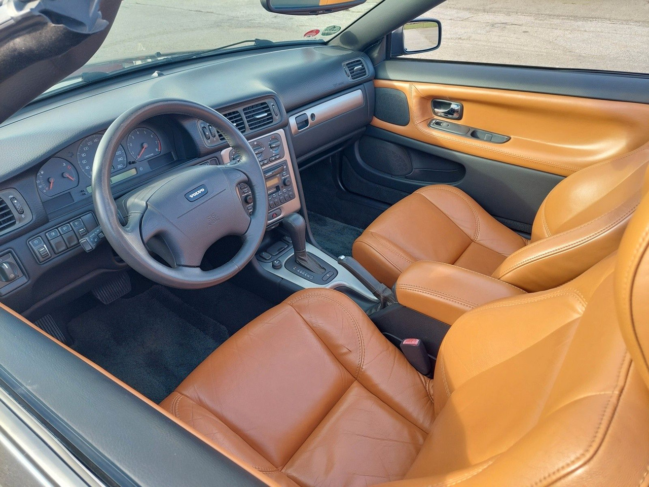 Convertible Volvo C70 Cabriolet 2.4 T