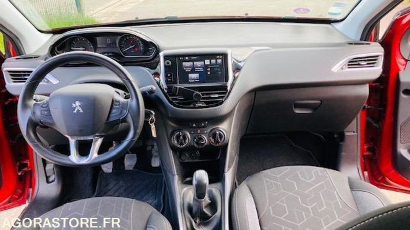 SUV PEUGEOT 2008 1.2L STYLE