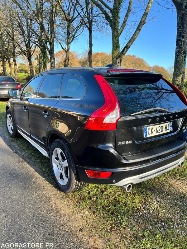 SUV Volvo XC60 D4 163 KINETIC 2012