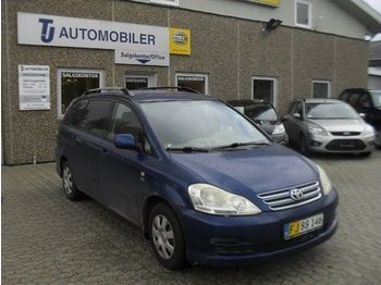 Car TOYOTA Avensis Verso 2,0 D-4D: picture 1
