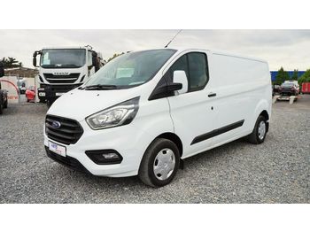 Furgon Ford Transit Custom 96kw L2H1/ klima/ AHK/ 45780km