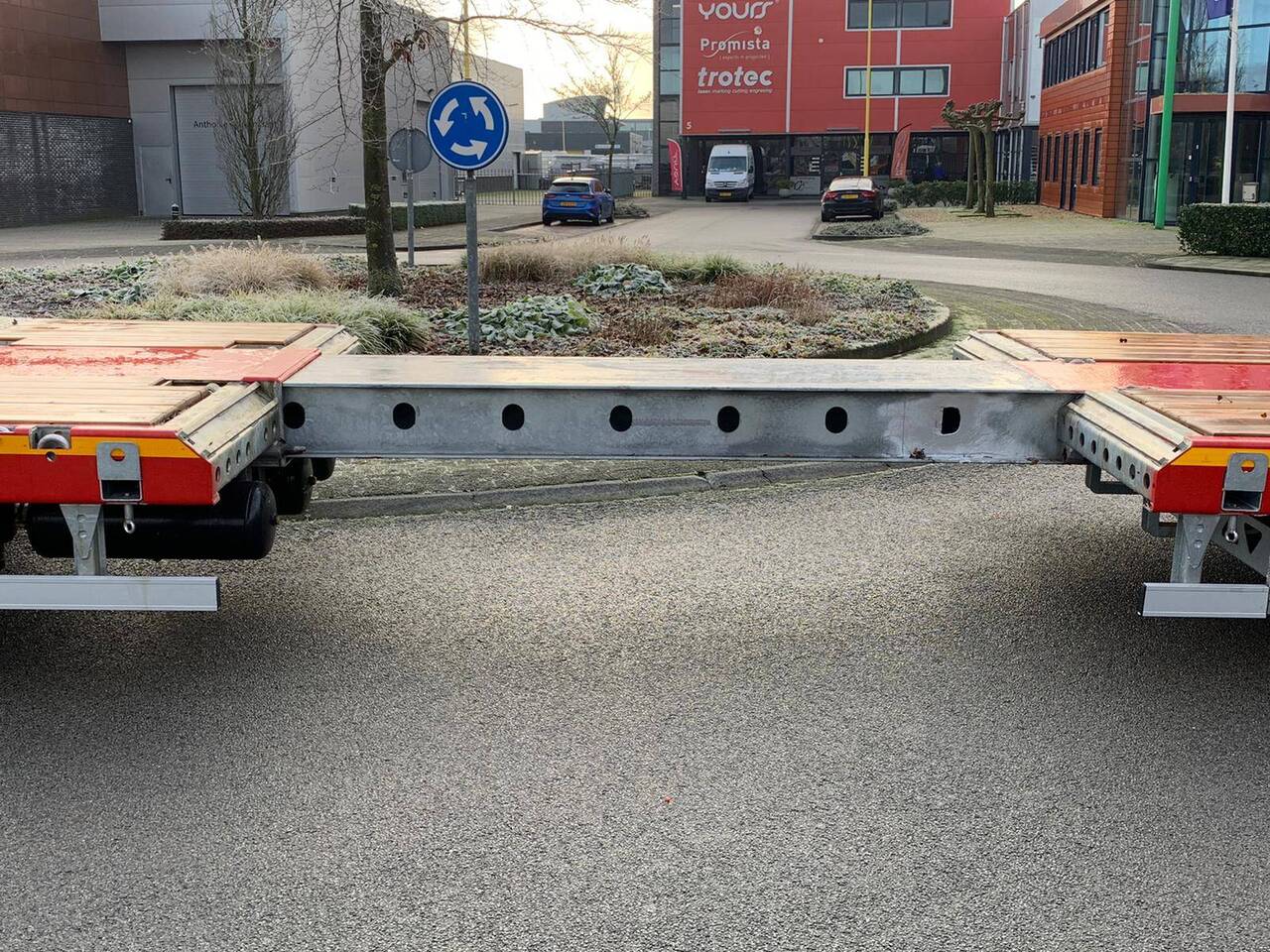 New Low loader semi-trailer for transportation of heavy machinery 4 AXLE GERMANO TYPE LOWLOADER VEGA TRAILER: picture 12
