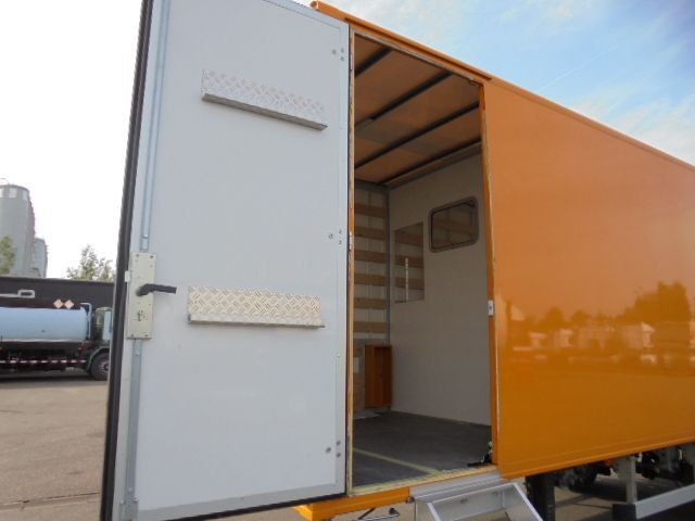 New Closed box semi-trailer Bunk BE-COMBI: picture 8