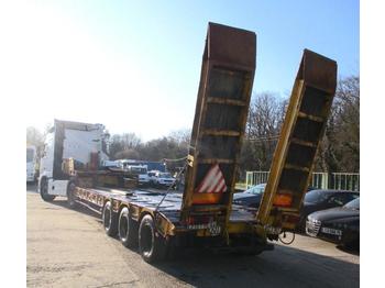 Low loader semi-trailer Castera: picture 1