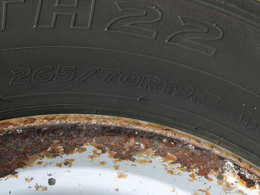 Closed box semi-trailer HFR SX20, AXLES 10t, EXPANDABLE