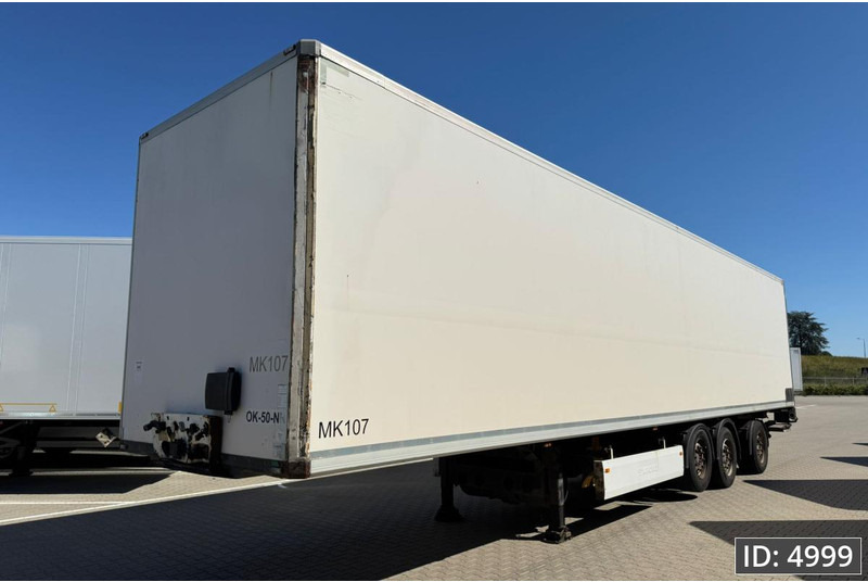 Closed box semi-trailer Krone SD / Disk brakes