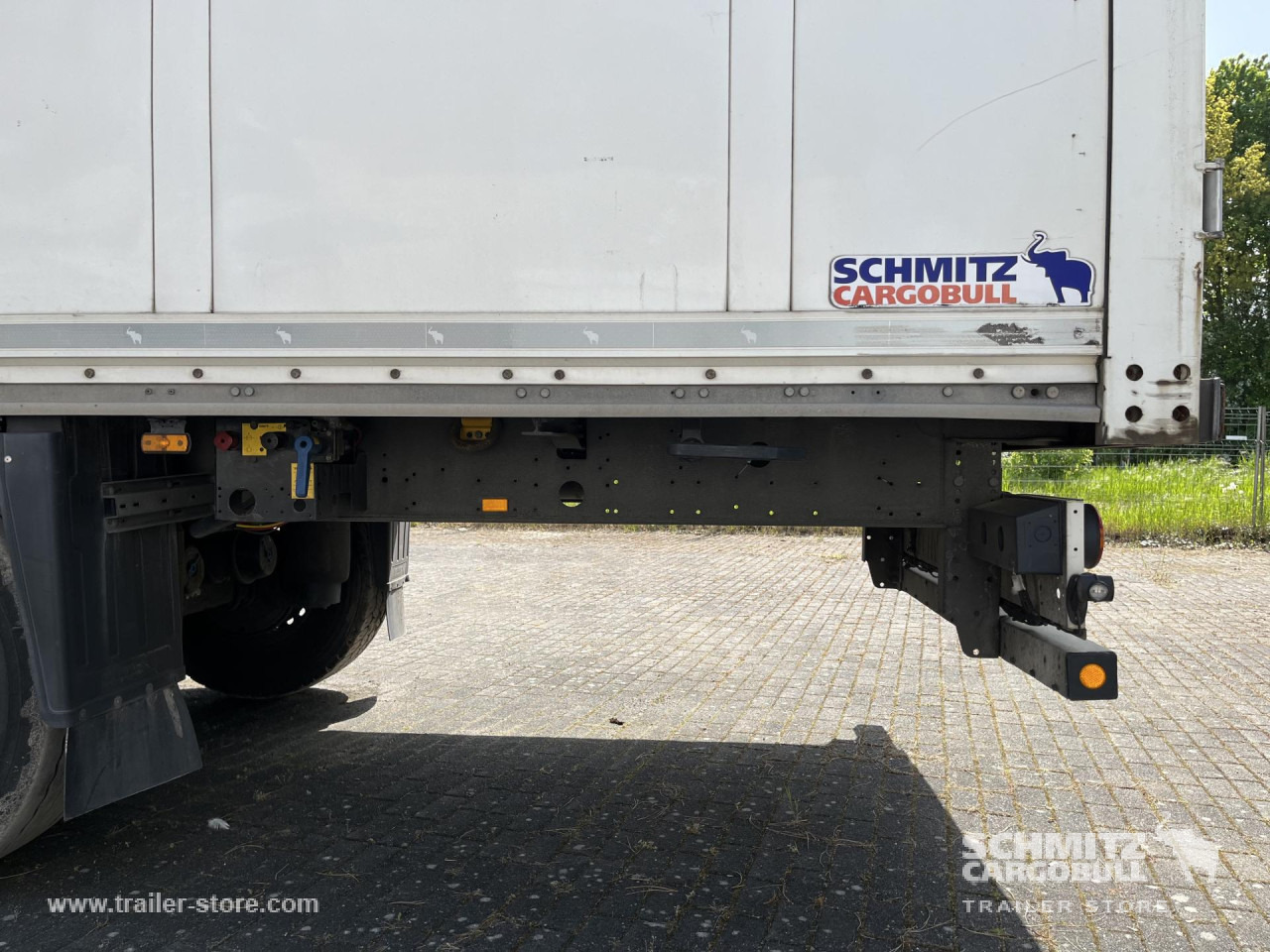Closed box semi-trailer SCHMITZ Auflieger Trockenfrachtkoffer Standard