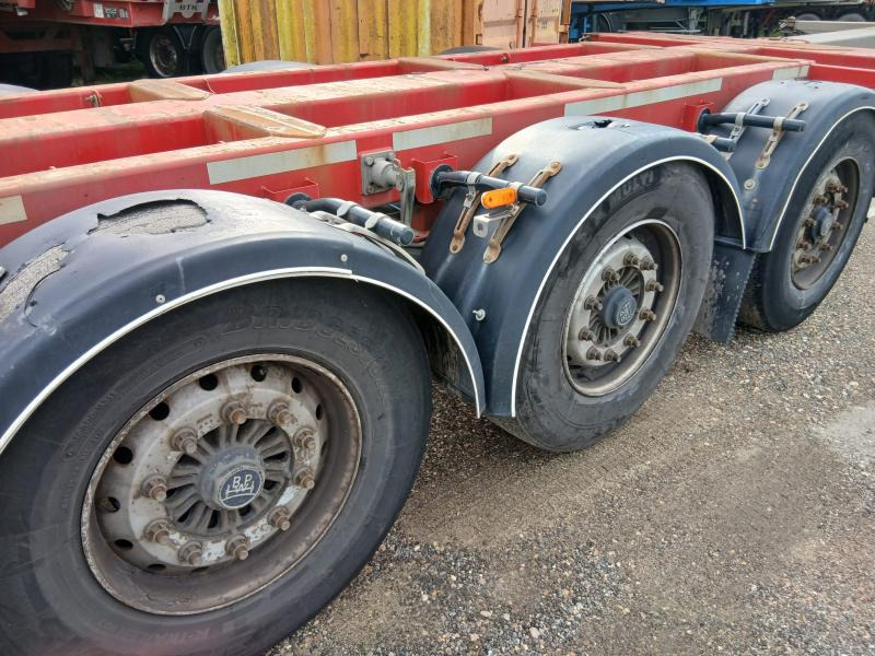 Container transporter/ Swap body semi-trailer Fliegl