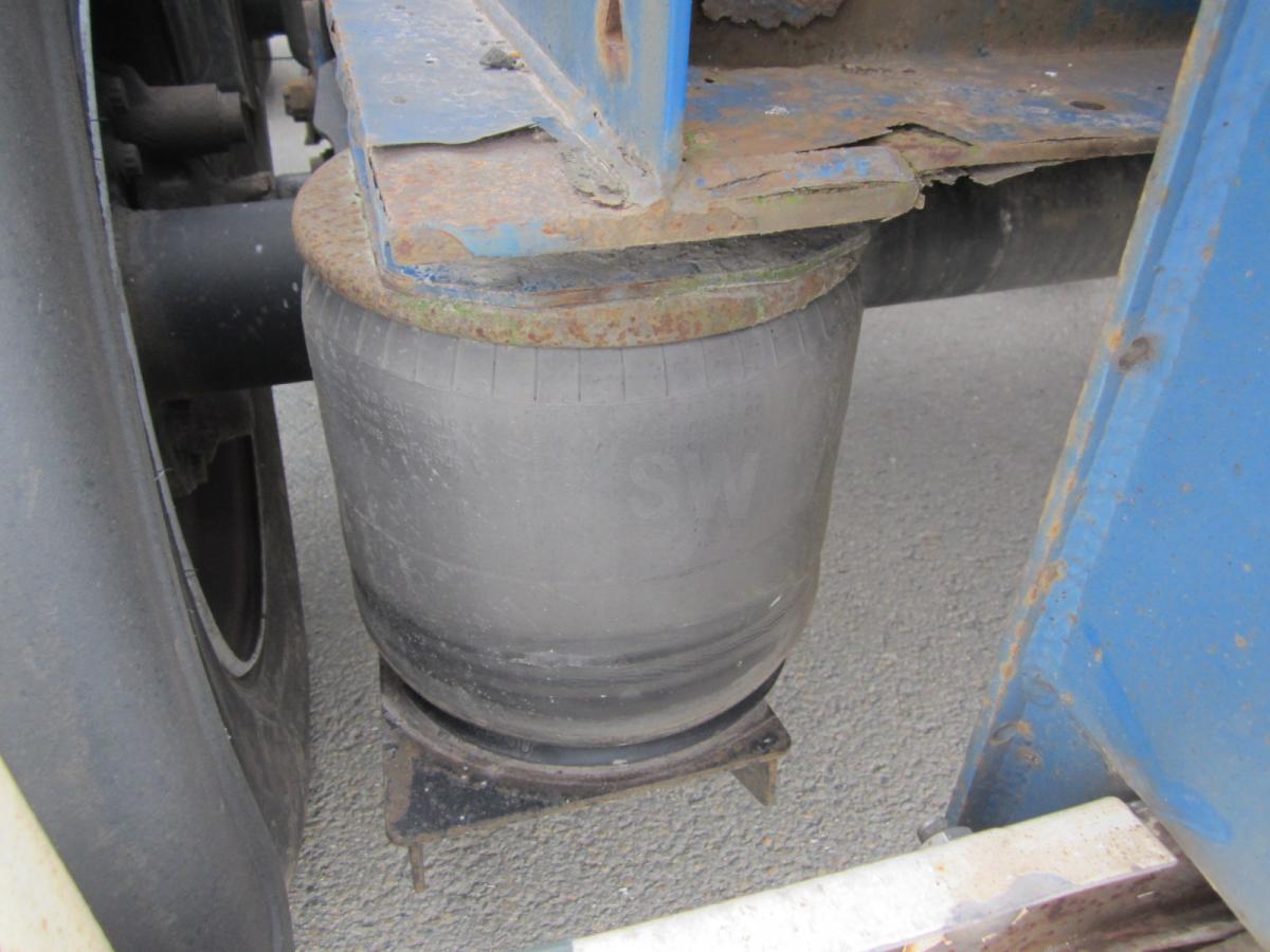 Container transporter/ Swap body semi-trailer Krone