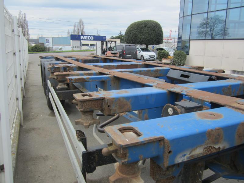 Container transporter/ Swap body semi-trailer Krone